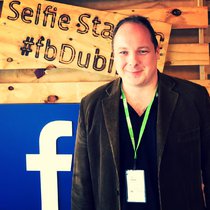 V evropské centrále Facebooku v Dublinu - selfie point